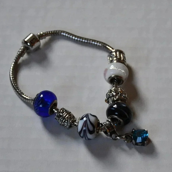 Charm  Bracelet - Picture 1 of 5